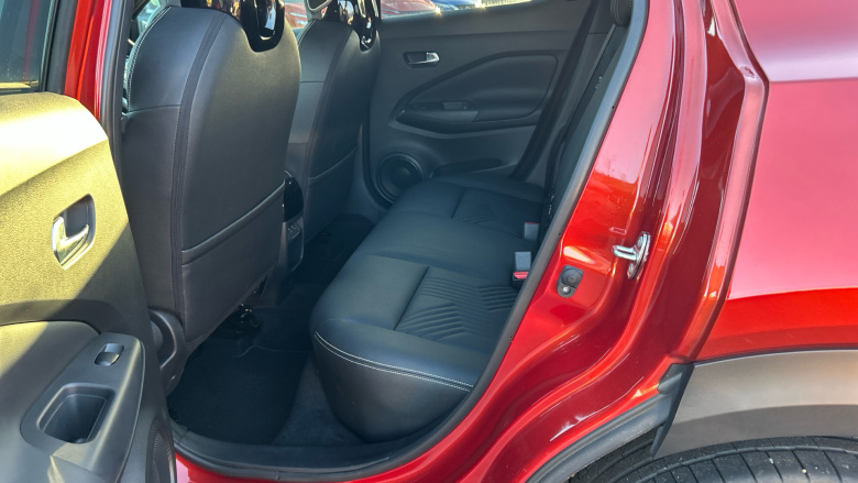 Nissan Juke 1.0 DiG-T Tekna 5dr Petrol Hatchback